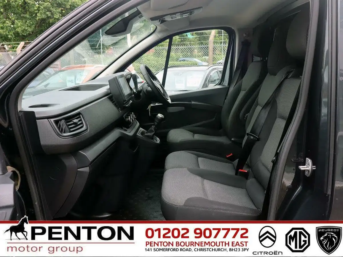 2022-renault-trafic-20dci-sl28-130-business-big-2