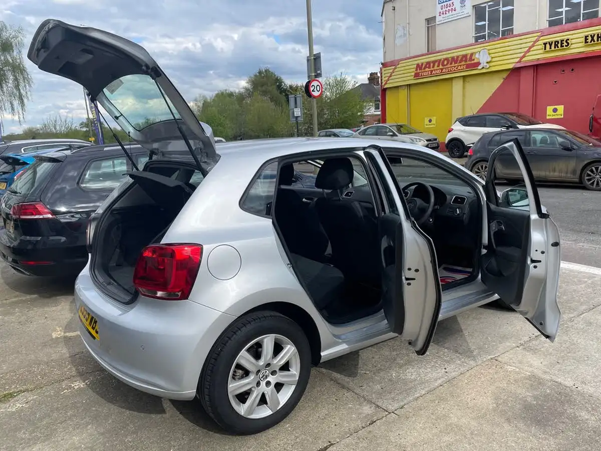 2009-volkswagen-polo-14-se-86ps-5d-dsg-big-6