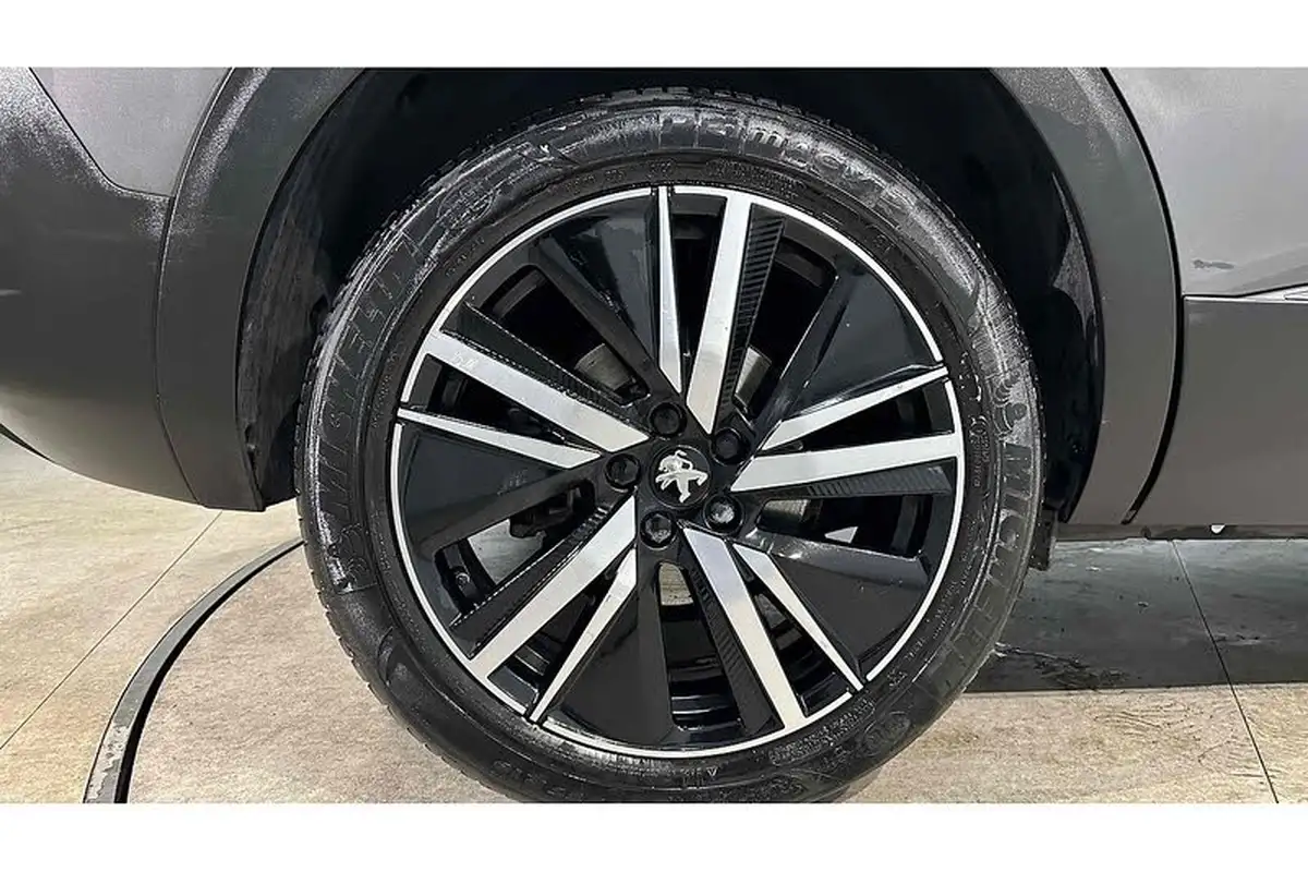 2022-peugeot-5008-suv-12-puretech-gt-premium-big-17