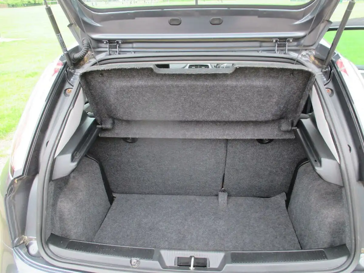 2010-fiat-punto-evo-14-dynamic-8v-ss-5d-big-42