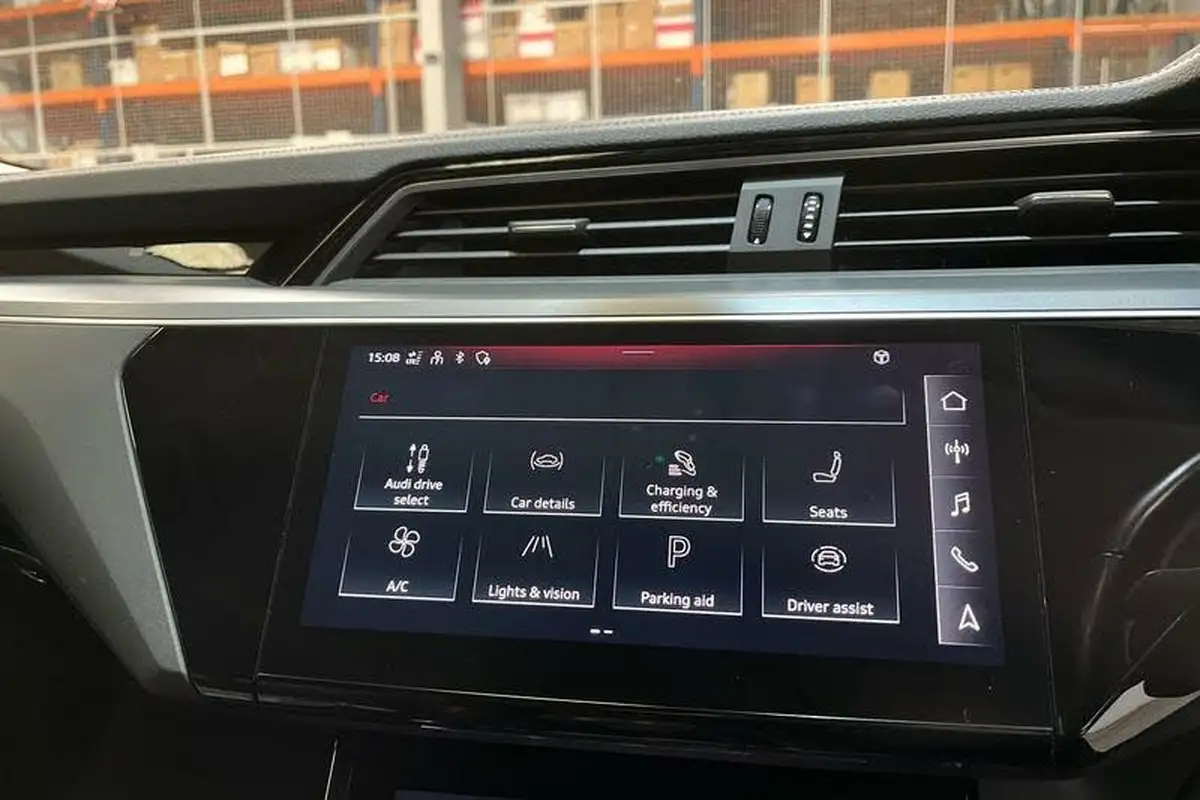 2020-audi-e-tron-50e-technik-big-31