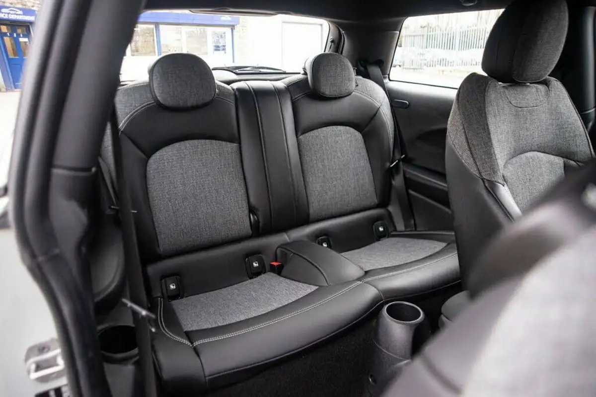 2020-mini-cooper-e-cooper-s-2-big-29