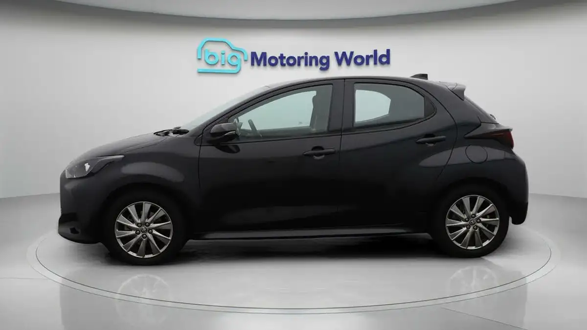 2023-toyota-yaris-15-vvt-i-icon-big-4
