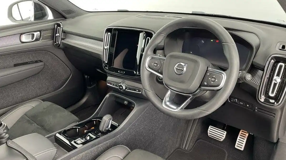 2021-volvo-xc40-15-t5-r-design-262bhp-big-5