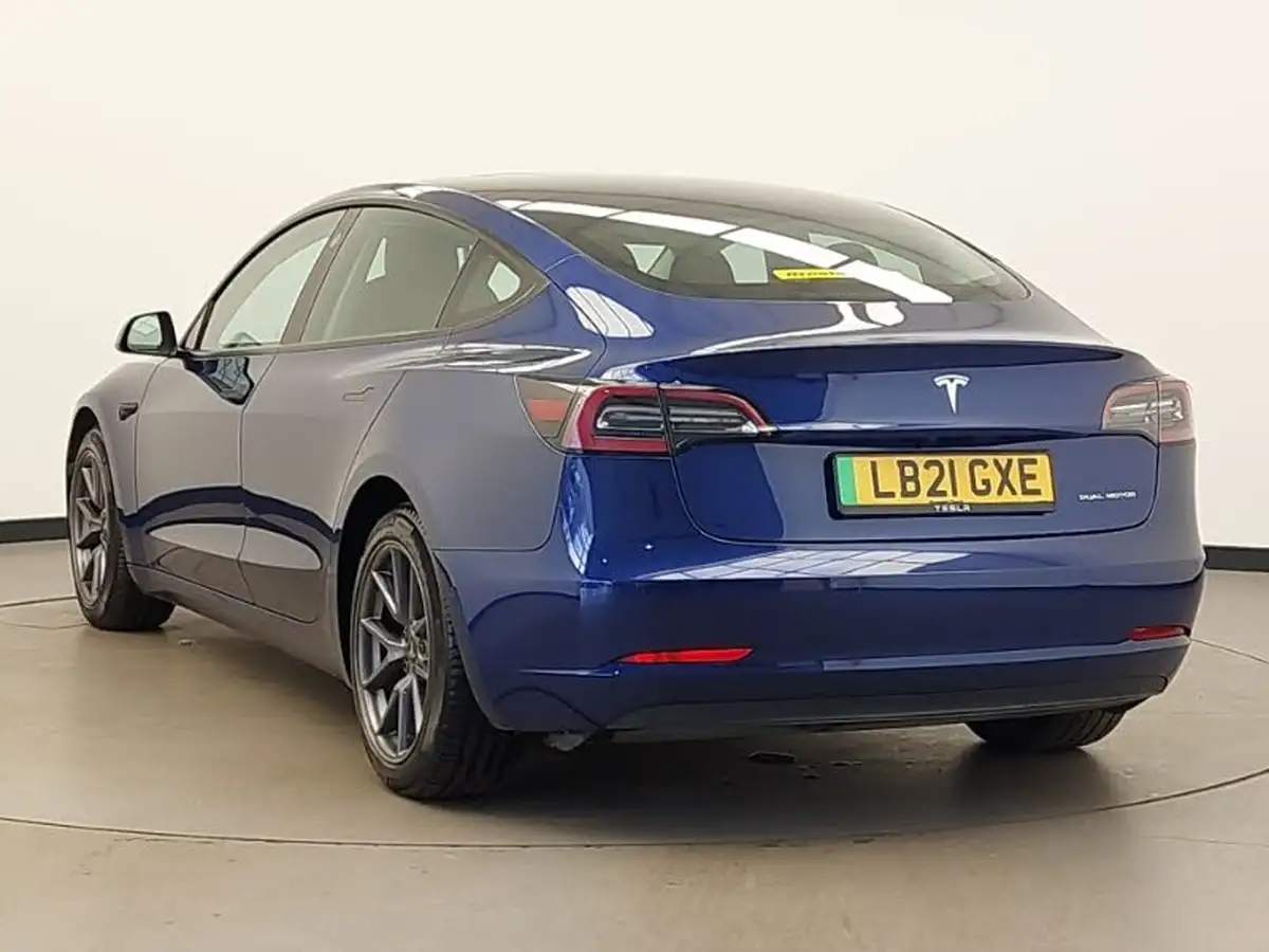 2021-tesla-model-3-e-long-range-4x4-big-1