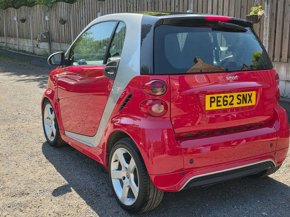 2012-smart-fortwo-10-passion-83bhp-coupe-softouch-big-3