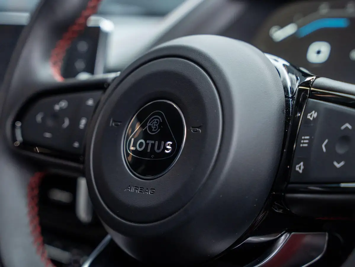 2023-lotus-emira-35-first-edition-v6-big-35