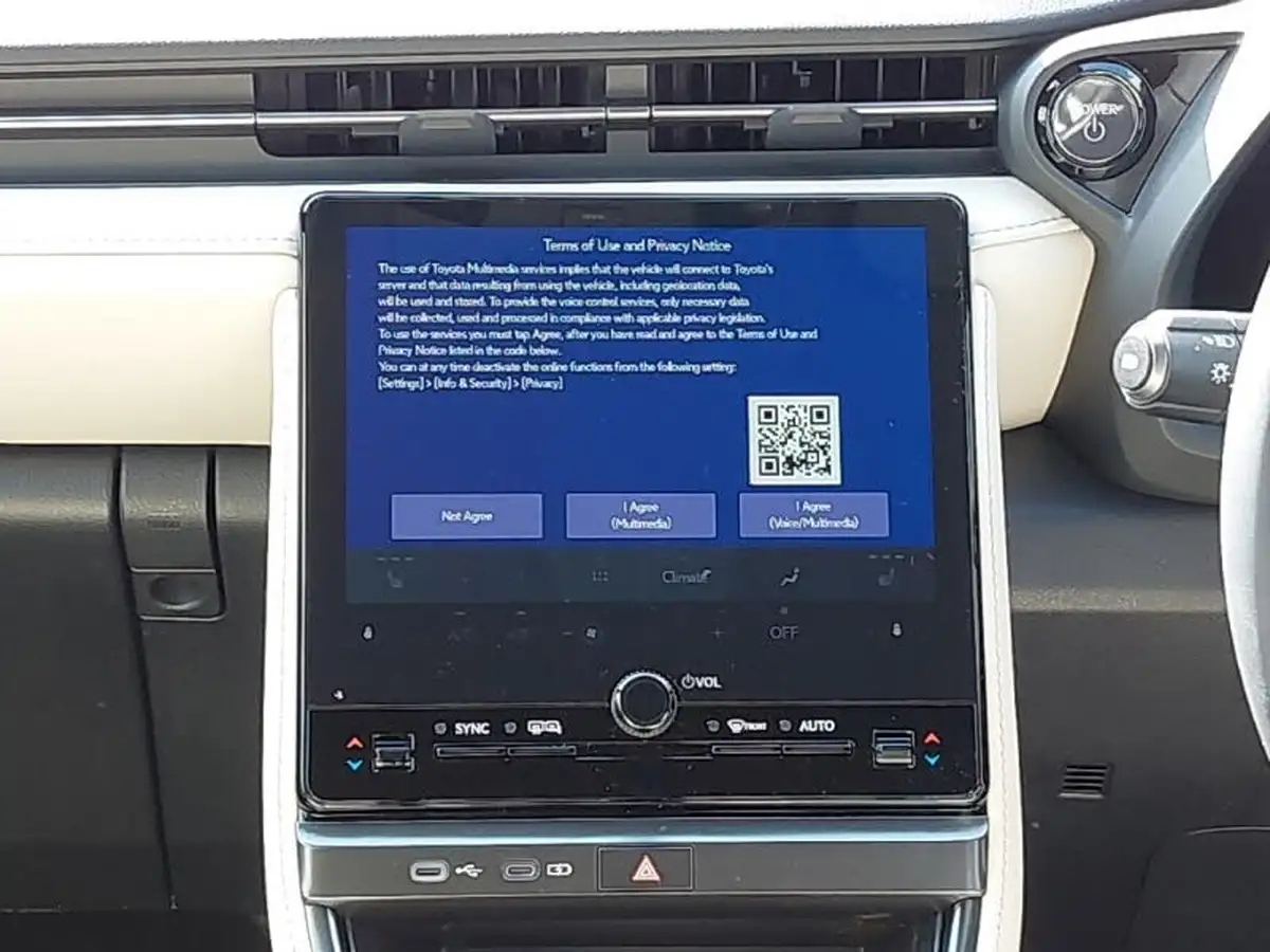2024-lexus-lbx-15-premium-big-6