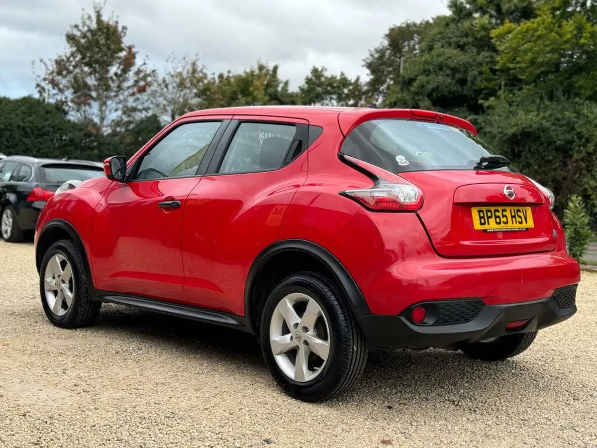 2015-nissan-juke-16-visia-big-5