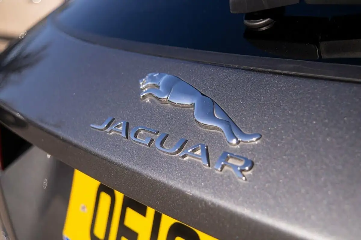2019-jaguar-e-pace-20-i4d-r-dynamic-hse-180ps-big-43