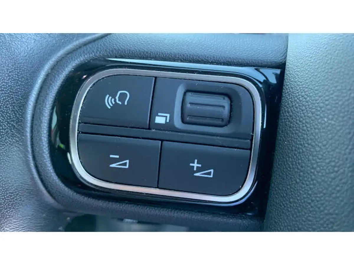 2017-citroen-c3-12-puretech-flair-82ps-big-35