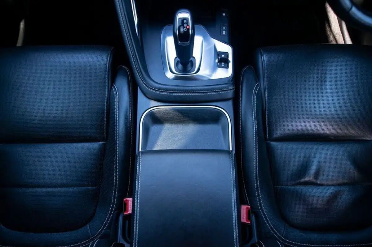 2019-jaguar-e-pace-20-i4d-r-dynamic-hse-180ps-big-19
