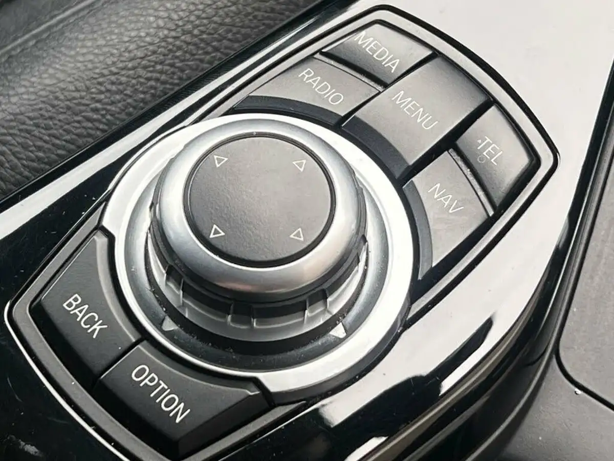 2015-bmw-1-series-16-118i-sport-136bhp-5d-auto-big-48