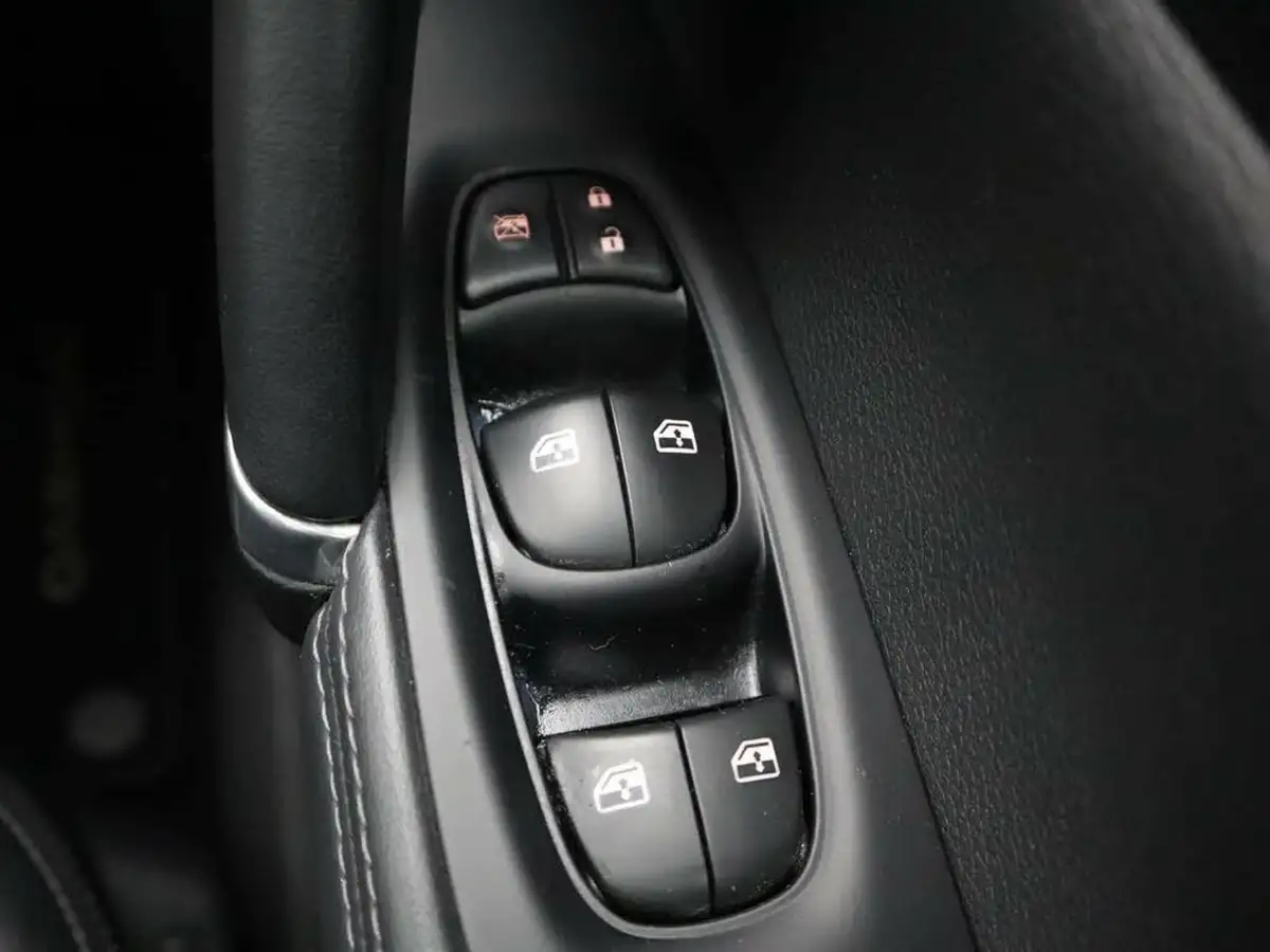2018-nissan-qashqai-13-dig-t-tekna-160ps-dct-big-39