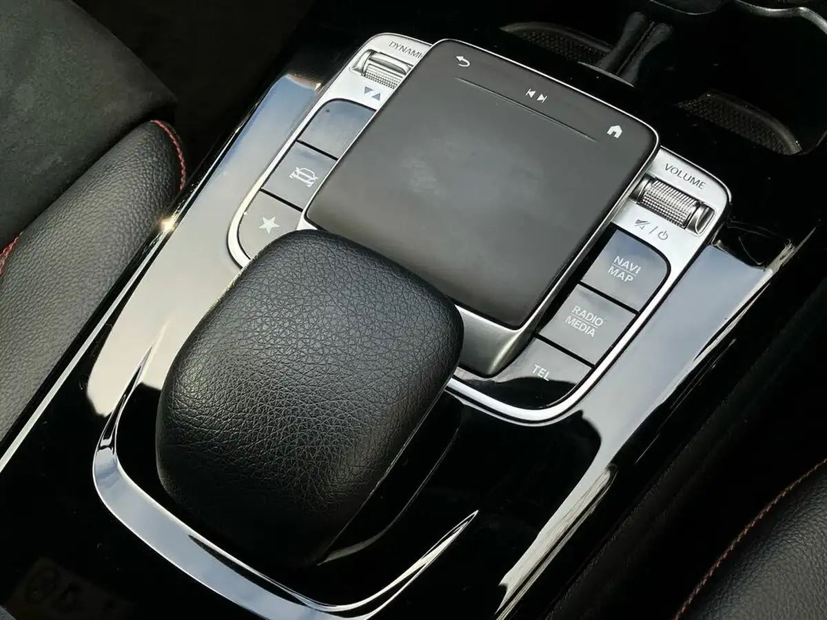 2019-mercedes-benz-a-class-13-a180-amg-line-hatchback-5d-7g-dct-big-41