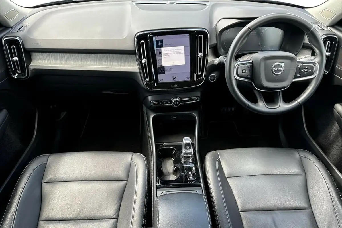 2021-volvo-xc40-15-t3-inscription-161bhp-auto-big-5