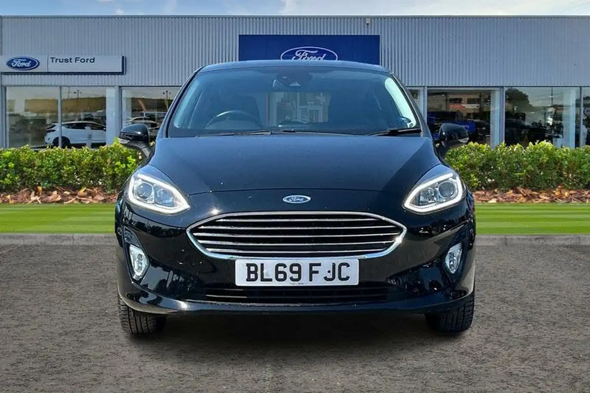 2019-ford-fiesta-10t-zetec-ss-3d-big-5