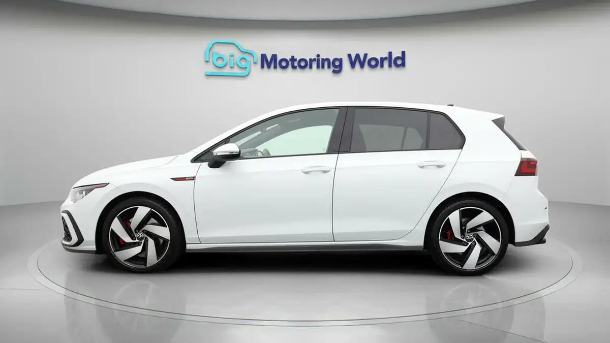 2024-volkswagen-golf-20-tsi-gti-245ps-big-3