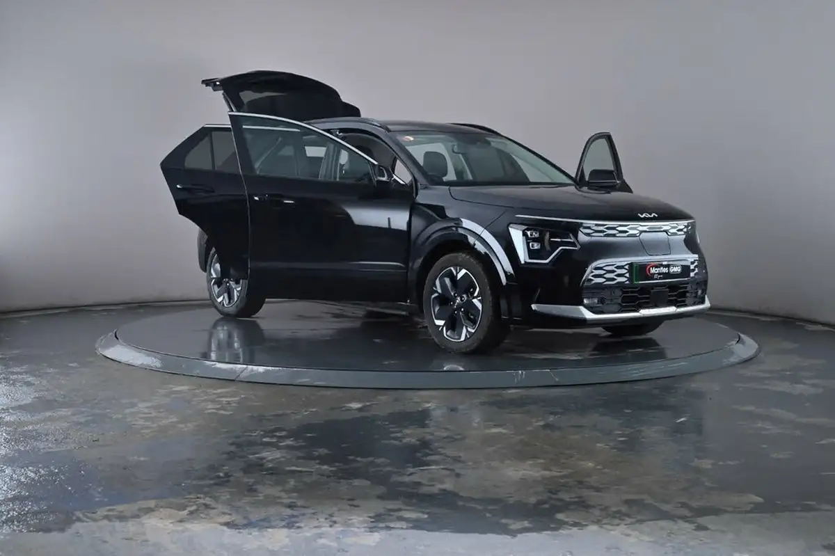 2023-kia-niro-ev-e-4-big-39
