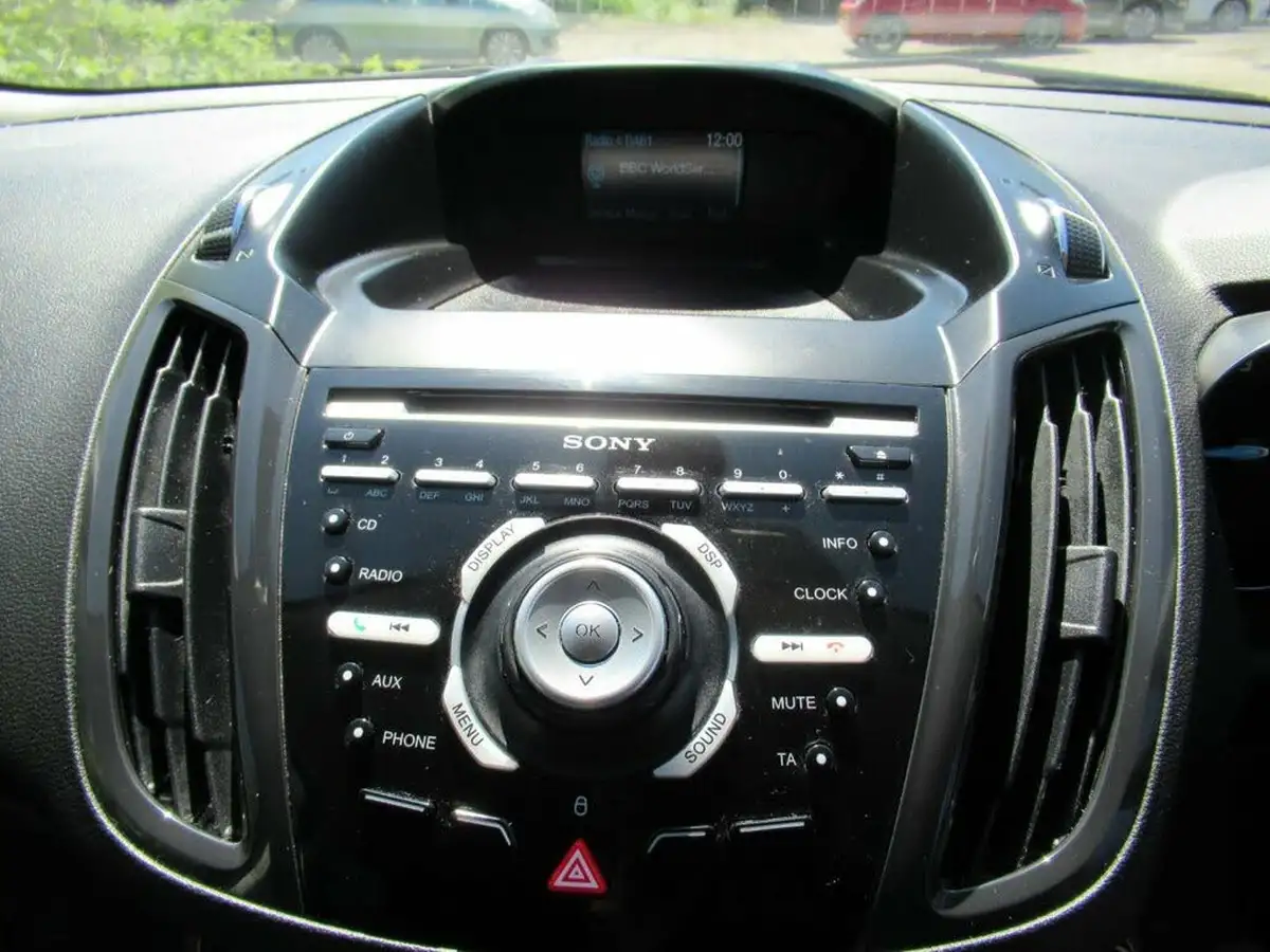 2013-ford-kuga-20tdci-titanium-163ps-4x4-big-18