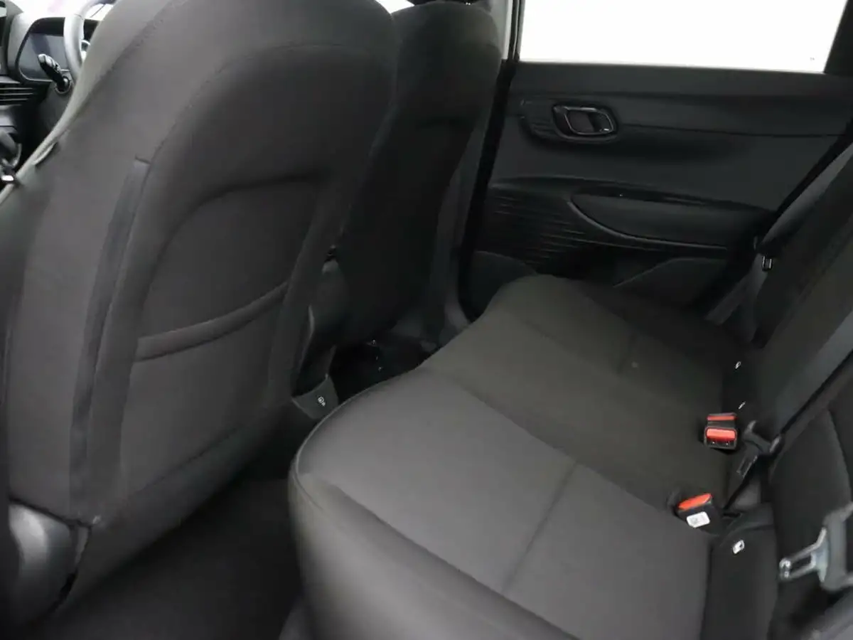 2024-hyundai-bayon-10-t-gdi-premium-100ps-7dct-big-16