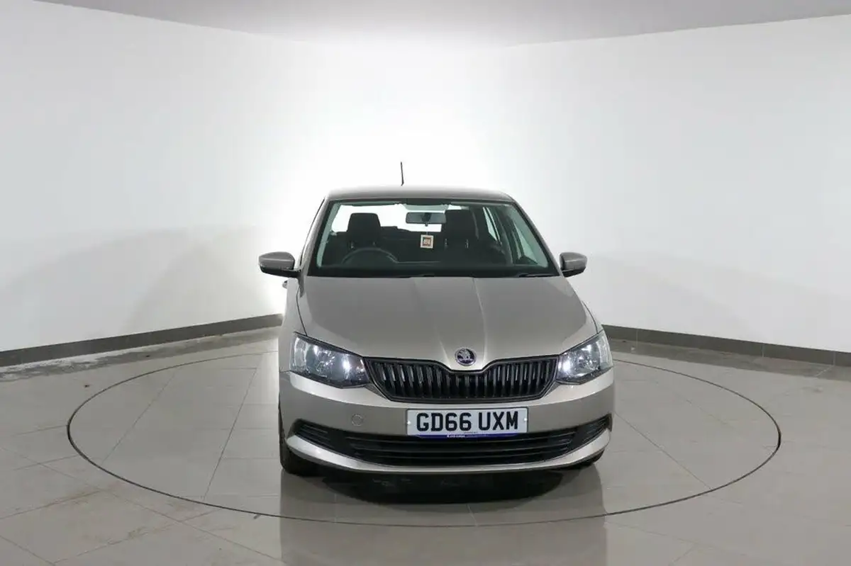 2017-skoda-fabia-10-mpi-s-hatchback-big-71