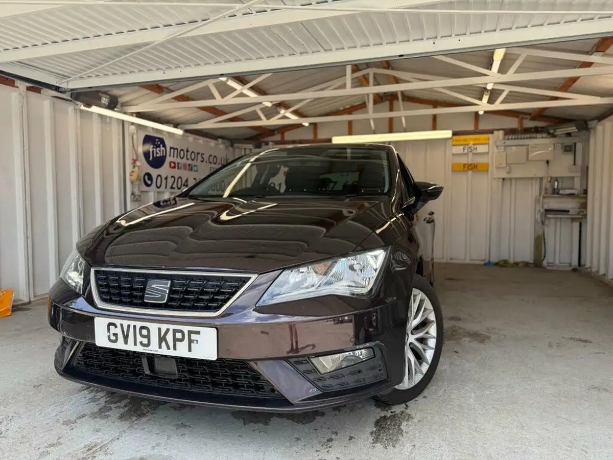 2019-seat-leon-16tdi-se-dynamic-hatchback-big-0