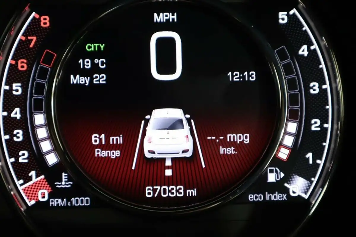 2014-fiat-500-12-s-big-18