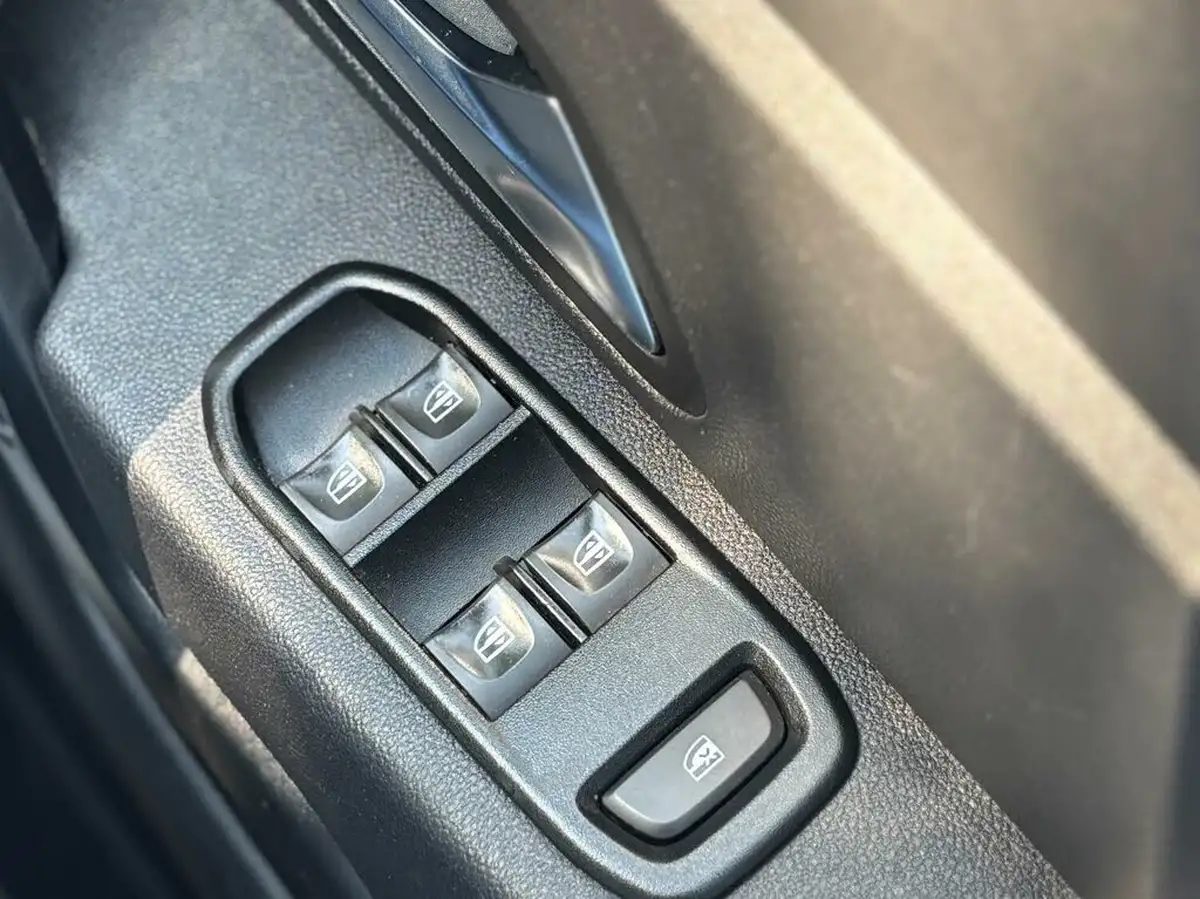 2019-dacia-duster-16-sce-comfort-big-43