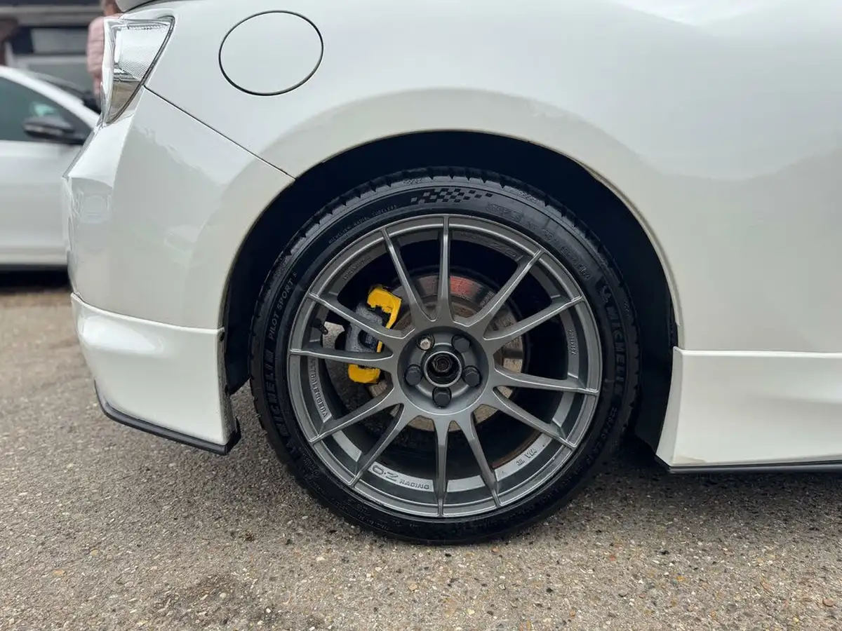 2015-toyota-gt86-20-aero-big-17