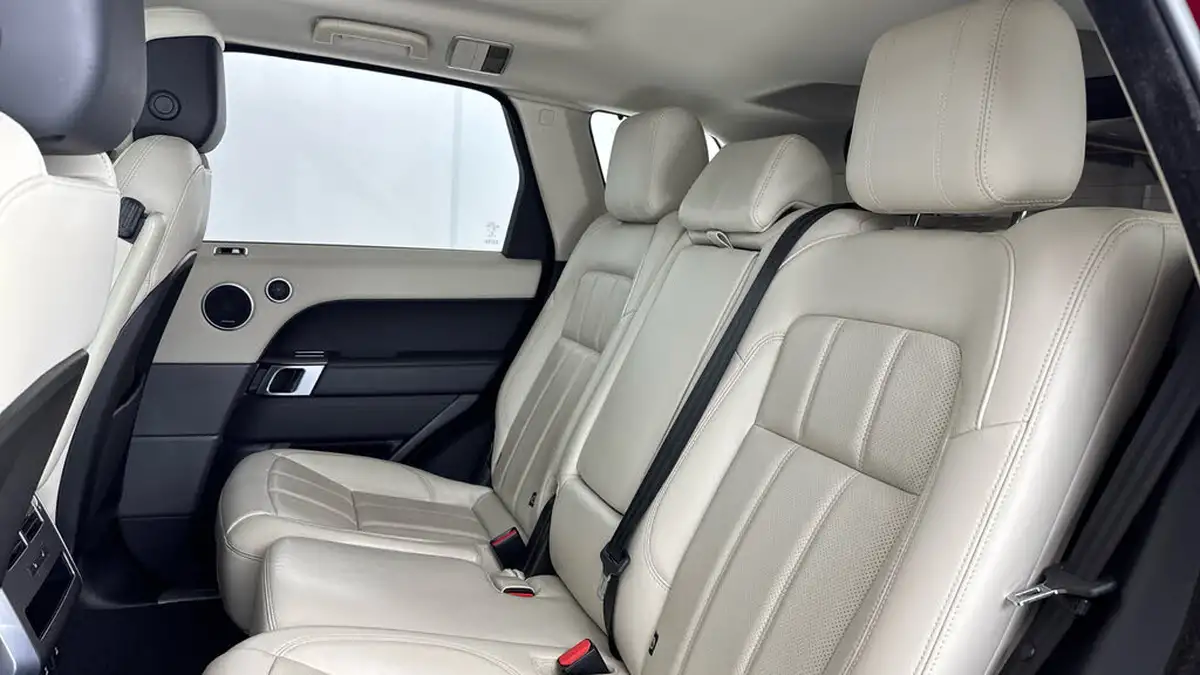 2020-land-rover-range-rover-sport-30-sdv6-hse-big-13