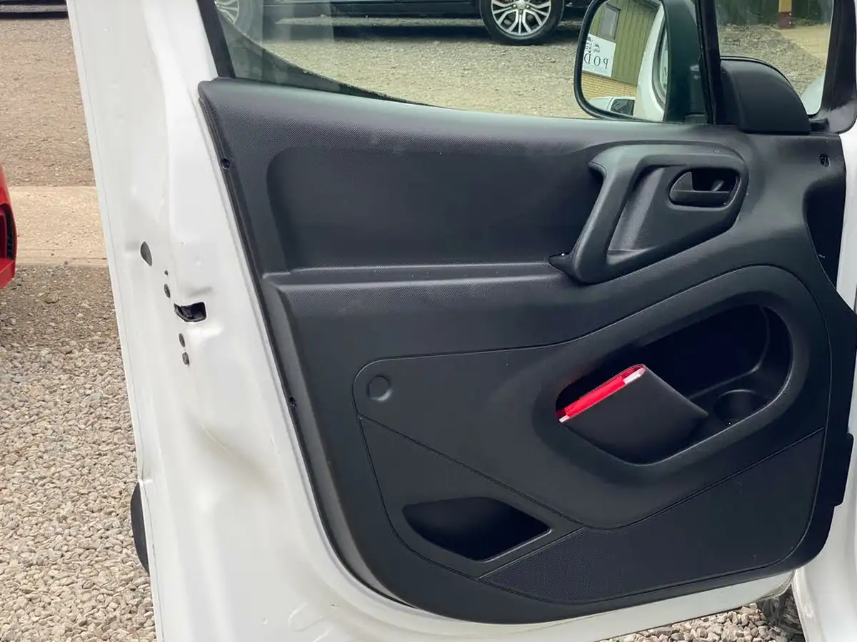 2018-citroen-berlingo-16td-l1625-enterprise-special-edition-panel-big-46