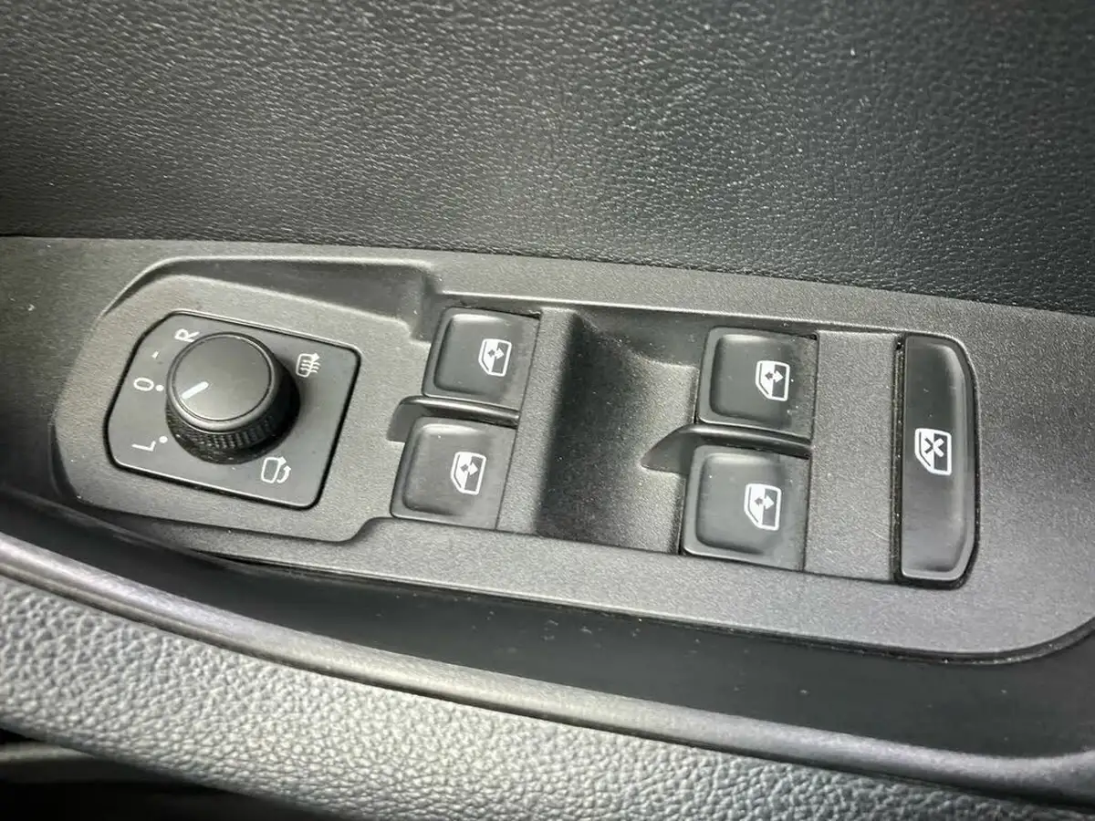 2021-skoda-karoq-15-tsi-se-l-dsg-big-20