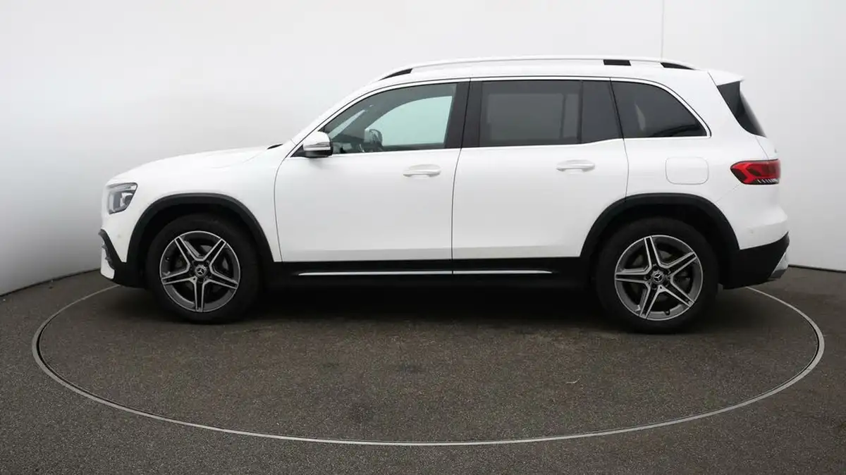 2020-mercedes-benz-glb-class-20d-glb220d-amg-line-premium-5-big-68