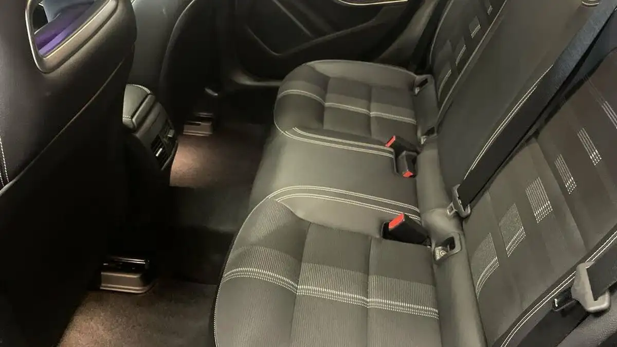 2018-mercedes-benz-a-class-16-a200-sport-edition-plus-7g-dct-big-18