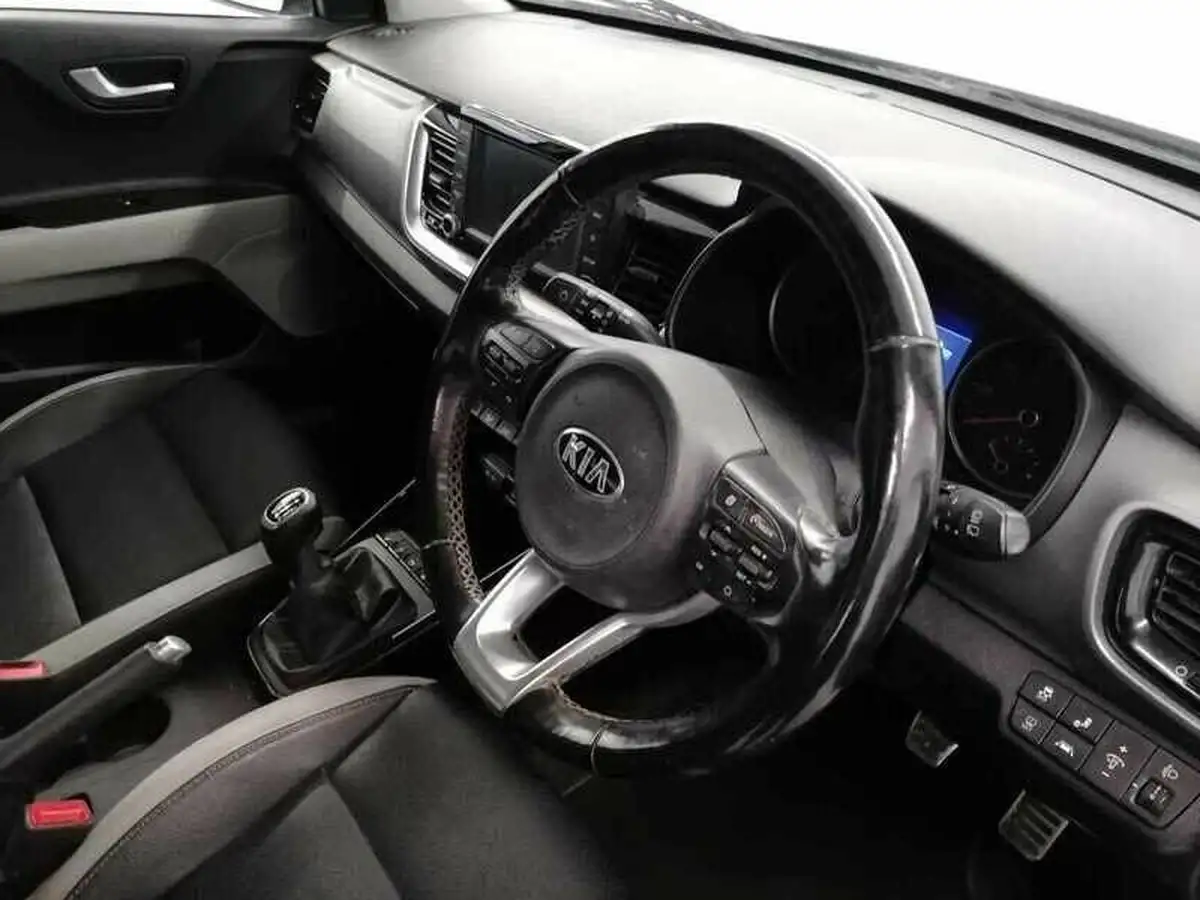 2019-kia-stonic-10-t-gdi-4-big-9