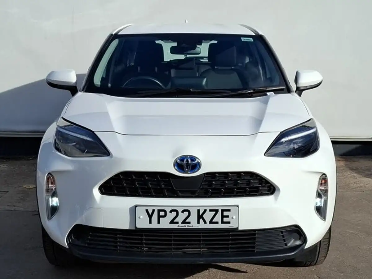 2022-toyota-yaris-cross-15-vvt-i-icon-big-18
