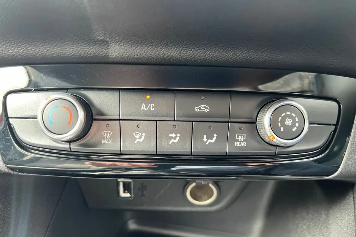 2021-vauxhall-corsa-12-turbo-se-edition-big-26