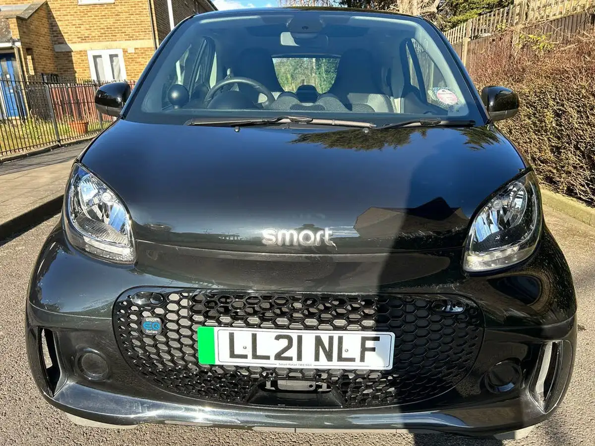 2021-smart-fortwo-eq-premium-coupe-big-8