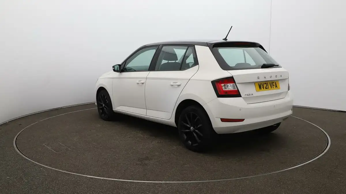 2021-skoda-fabia-10-mpi-colour-edition-60ps-big-60