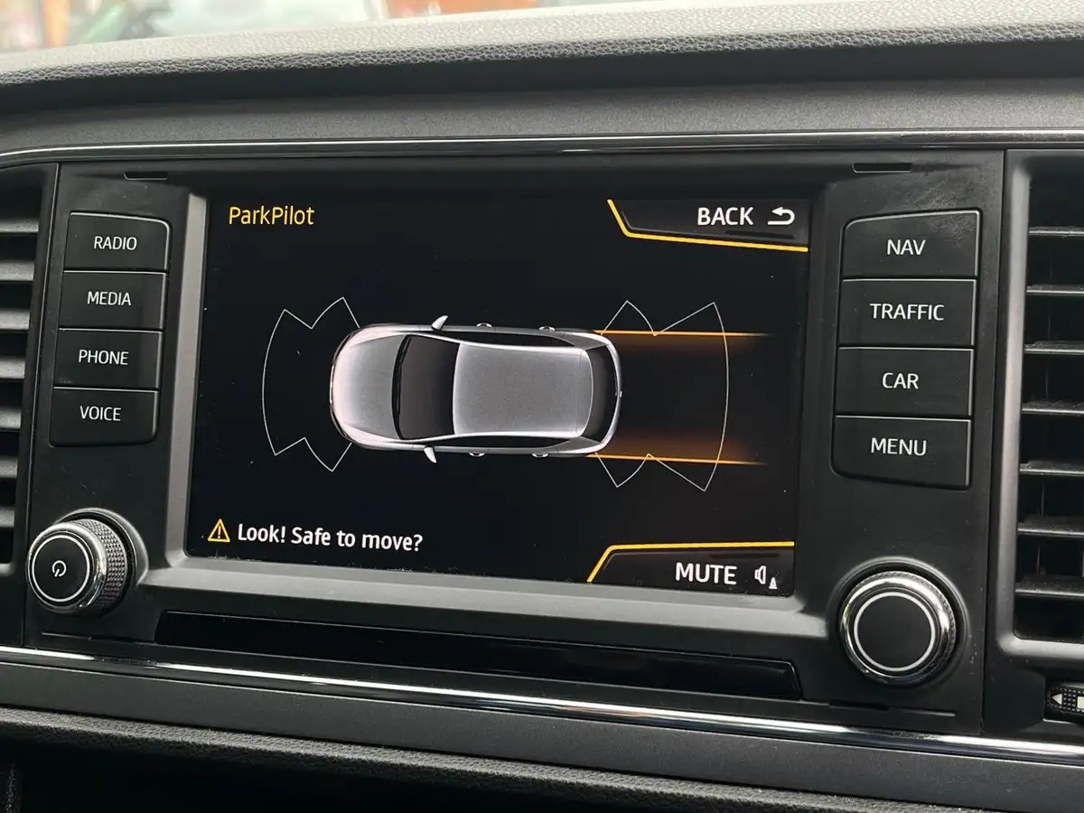 2015-seat-leon-20tdi-fr-tech-pack-184ps-hatchback-5d-big-15
