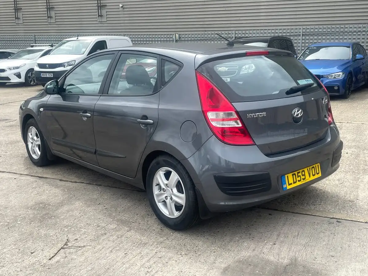 2009-hyundai-i30-comfort-big-7
