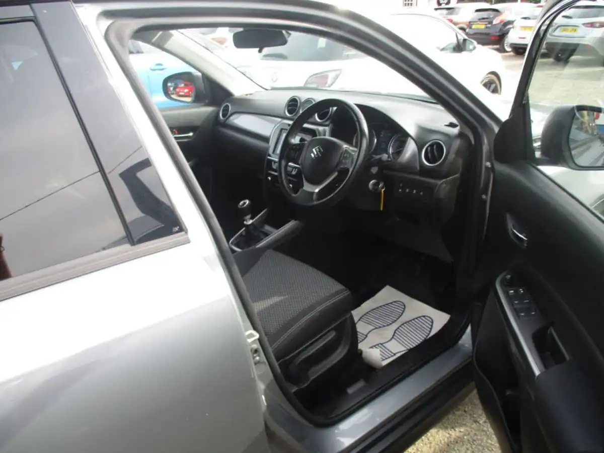 2021-suzuki-vitara-14-boosterjet-sz-t-big-8