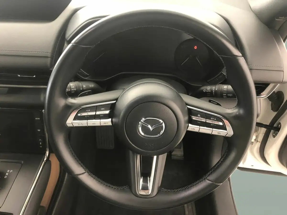 2022-mazda-mx-30-e-se-l-lux-big-3