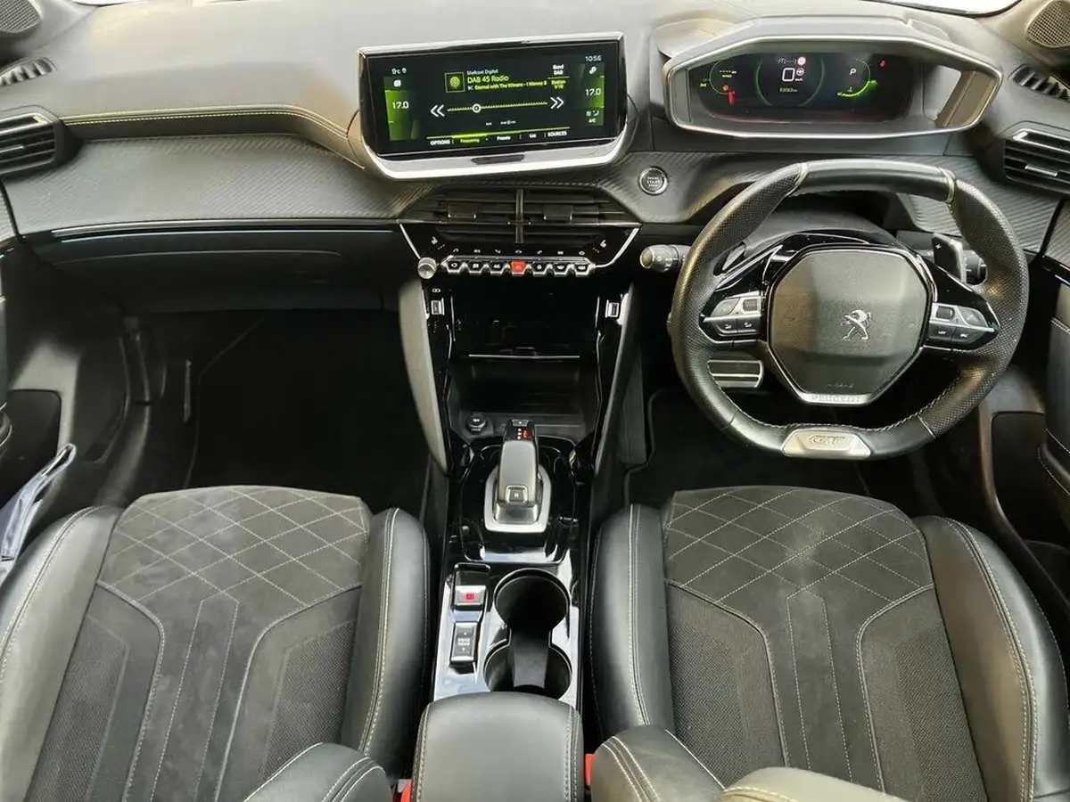 2021-peugeot-208-12-puretech-gt-premium-130bhp-eat8-big-10