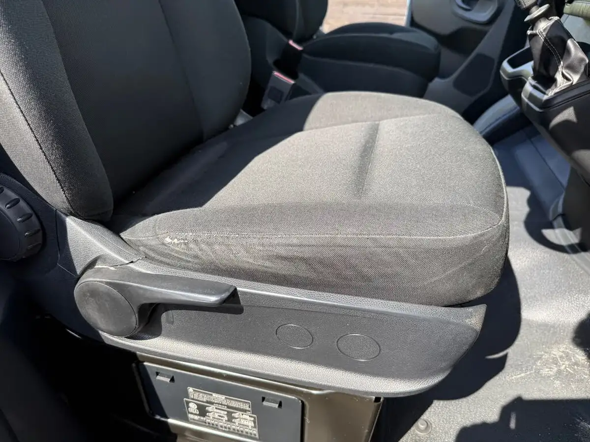 2018-mercedes-benz-sprinter-21cdi-311-l2h1-panel-van-rwd-eco-gear-360-big-15