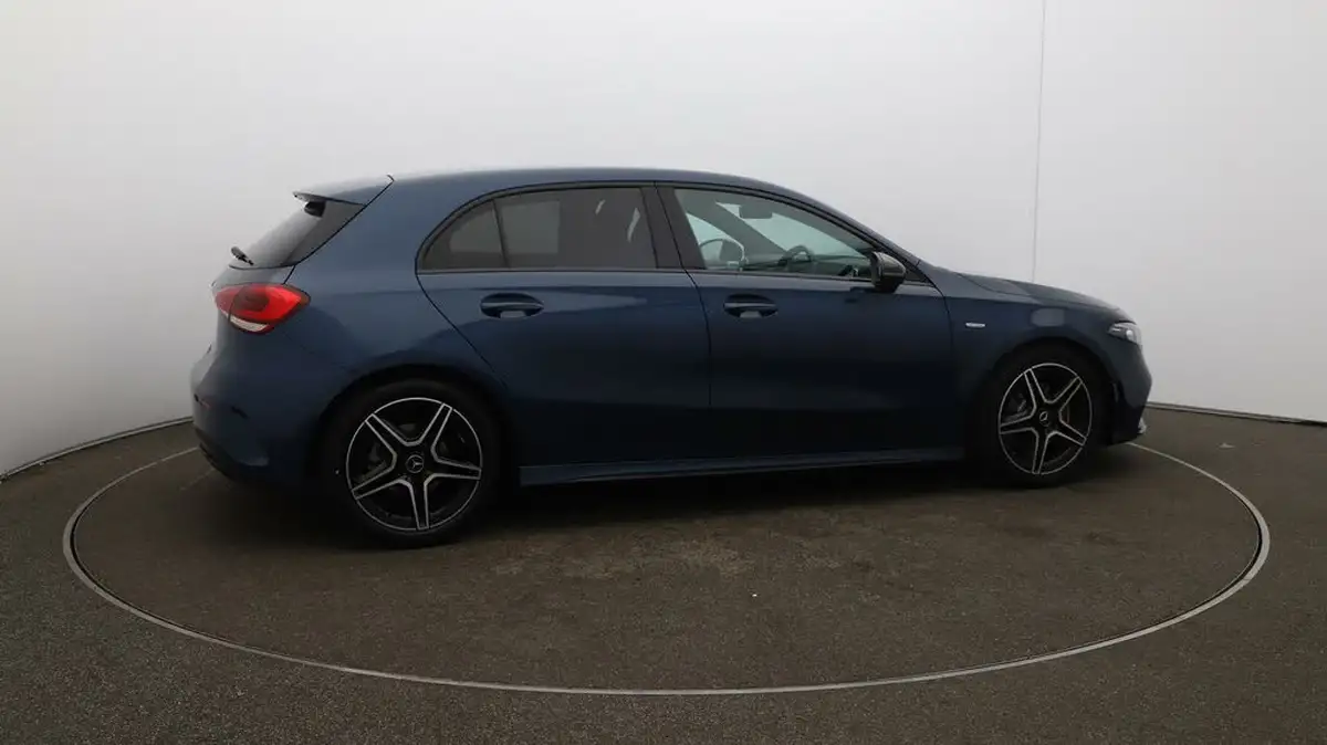 2022-mercedes-benz-a-class-13-a180-amg-line-executive-edition-hatchback-5d-7g-dct-big-42