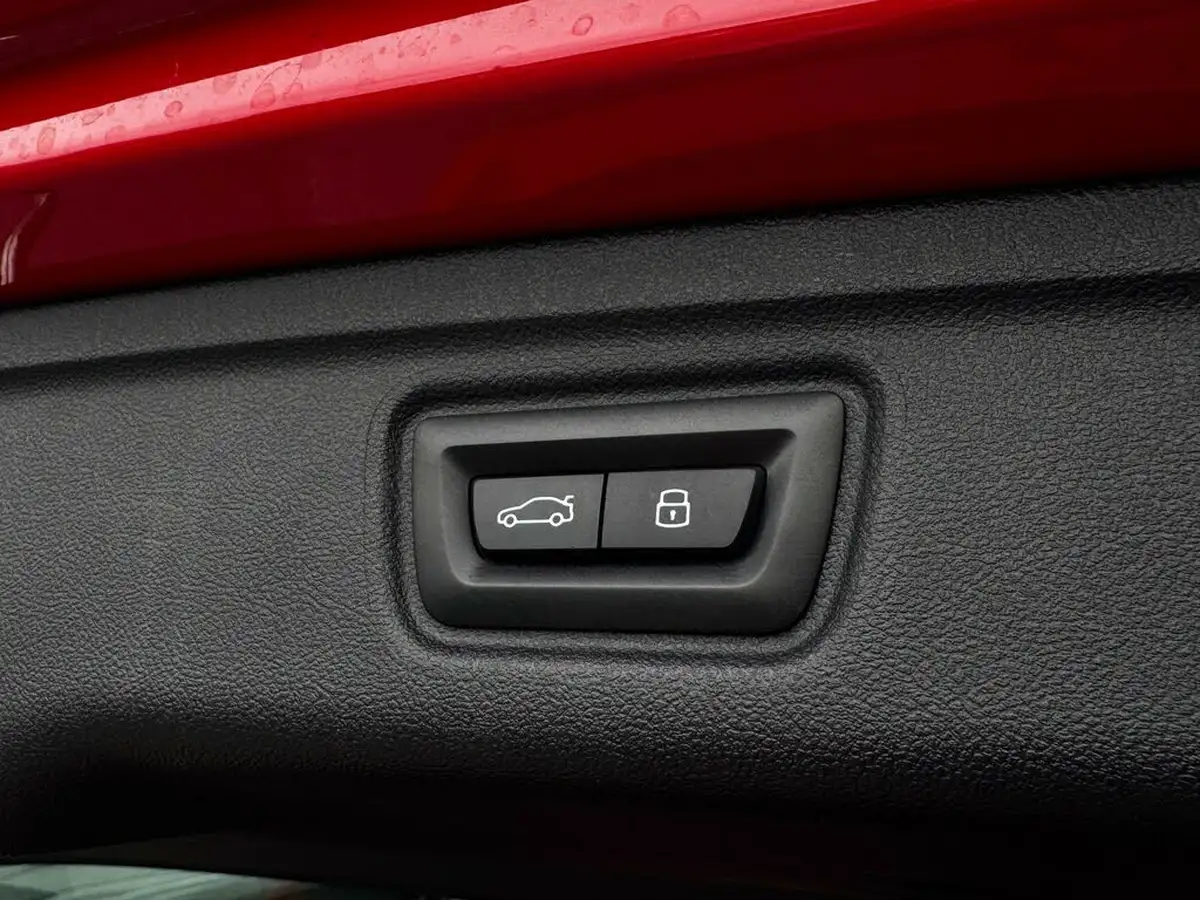 2023-bmw-3-series-30-m3-competition-xdrive-touring-5d-big-77