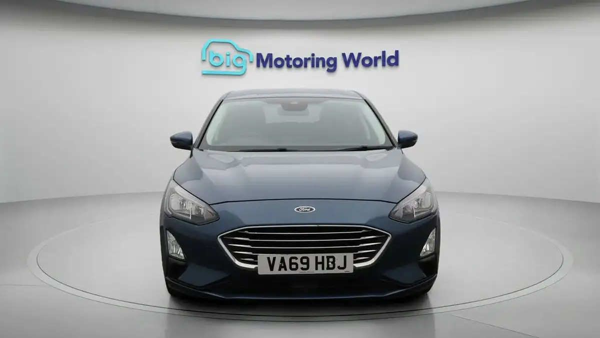 2020-ford-focus-10t-titanium-hatchback-auto-big-2