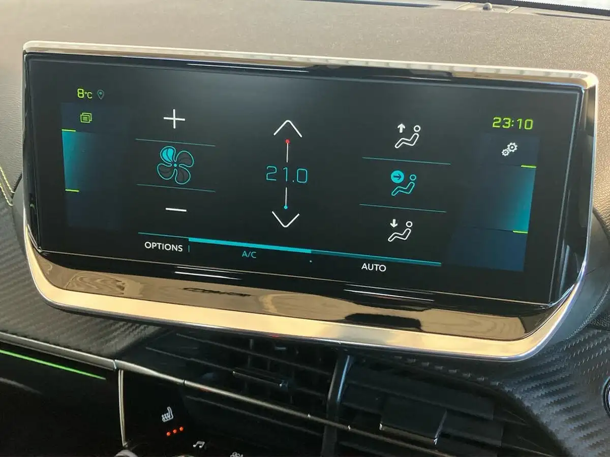2021-peugeot-2008-suv-e-gt-50kwh-big-11